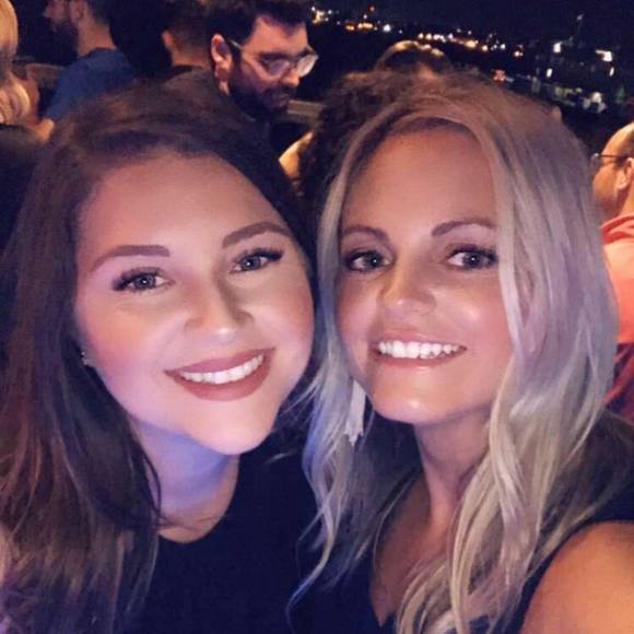 Meet your Posher, Courtney - Picture 1 of 1